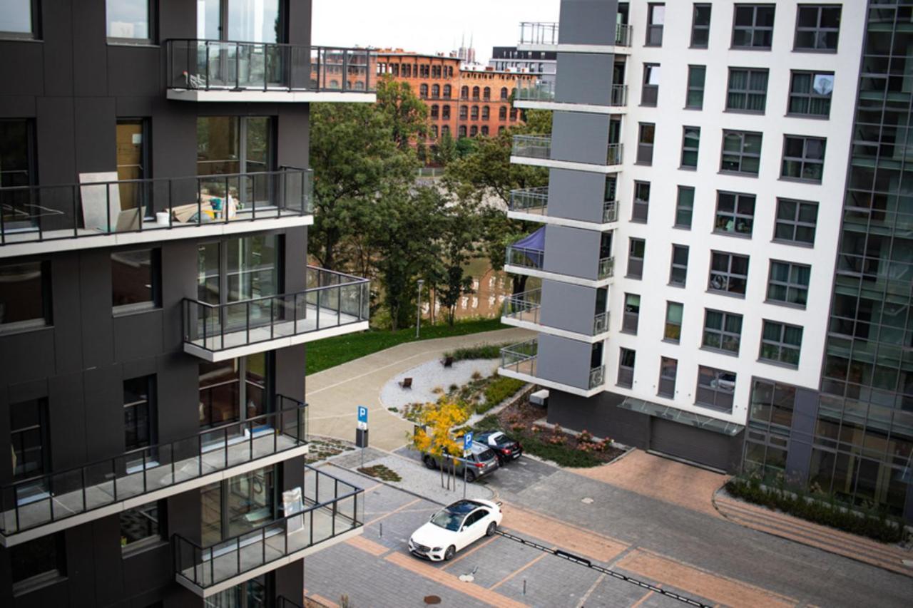 Urban Space Apartament 80 - Free Parking ヴロツワフ エクステリア 写真