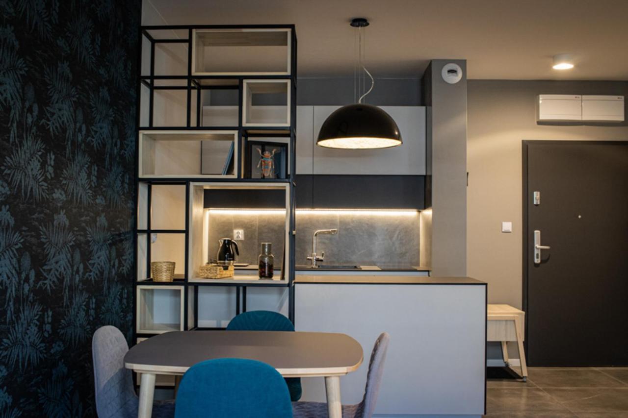 Urban Space Apartament 80 - Free Parking ヴロツワフ エクステリア 写真